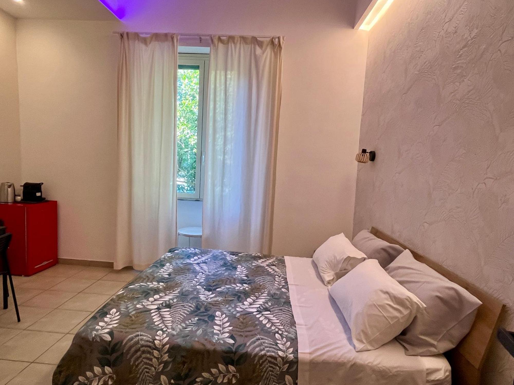 Double Room Private Bathroom