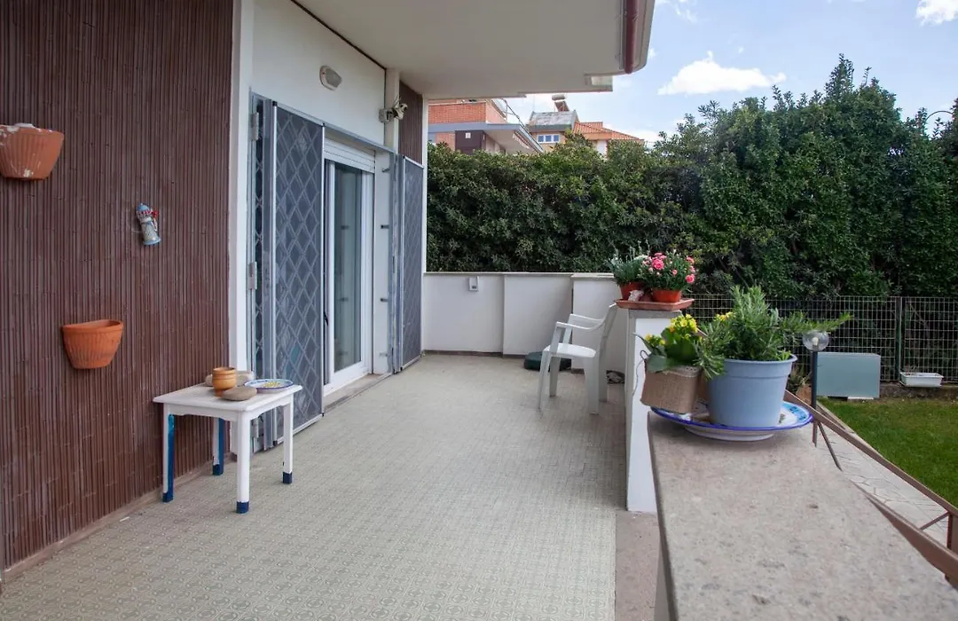 Sea Garden Anzio-1